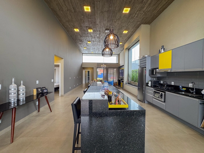 CASA EM CONDOMÍNIIO COM 4 SUÍTES: 12ª foto da galeria de imagens do imóvel