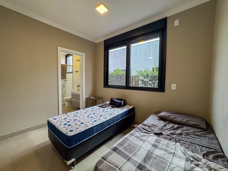 CASA EM CONDOMÍNIIO COM 4 SUÍTES: 25ª foto da galeria de imagens do imóvel