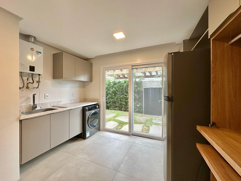 ATLÂNTIDA - CASA 5 DORMITÓRIOS, 1 SUÍTE, PISCINA: 11ª foto da galeria de imagens do imóvel