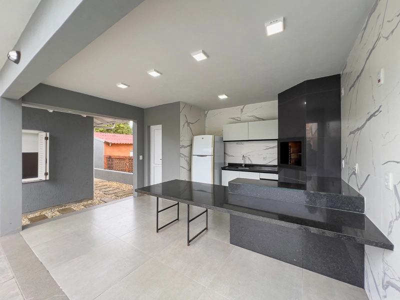 XANGRI-LÁ - CASA PRÓXIMO DO MAR COM 4 DORMITÓRIOS: 11ª foto da galeria de imagens do imóvel