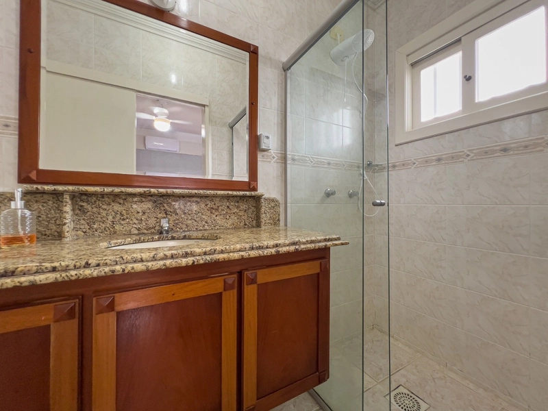 XANGRI-LÁ - CASA PRÓXIMO DO MAR COM 4 DORMITÓRIOS: 18ª foto da galeria de imagens do imóvel