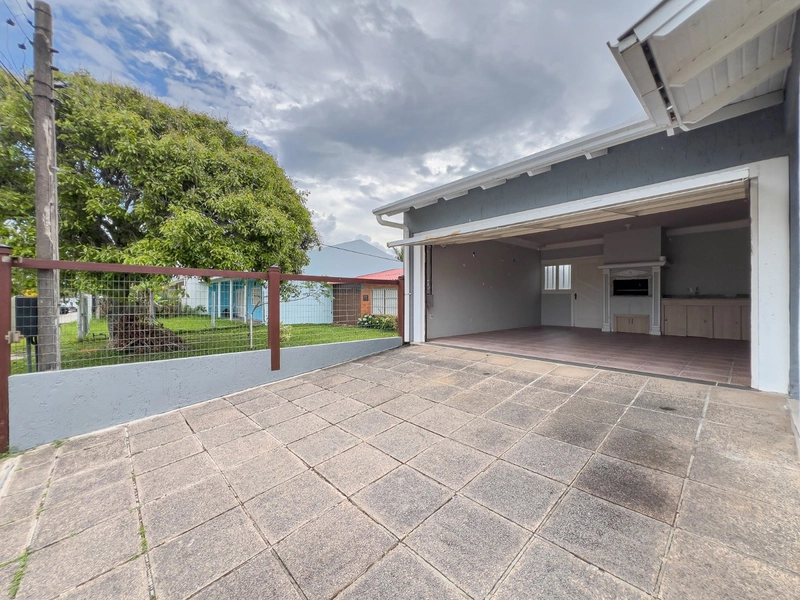 XANGRI-LÁ - CASA PRÓXIMO DO MAR COM 4 DORMITÓRIOS: 1ª foto da galeria de imagens do imóvel