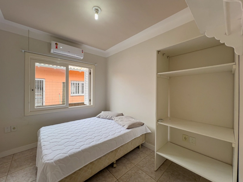 XANGRI-LÁ - CASA PRÓXIMO DO MAR COM 4 DORMITÓRIOS: 4ª foto da galeria de imagens do imóvel