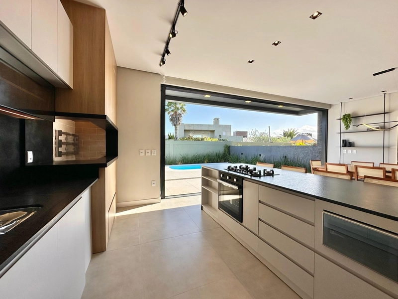 SOBRADO EM CONDOMÍNIO COM 4 SUÍTES: 10ª foto da galeria de imagens do imóvel