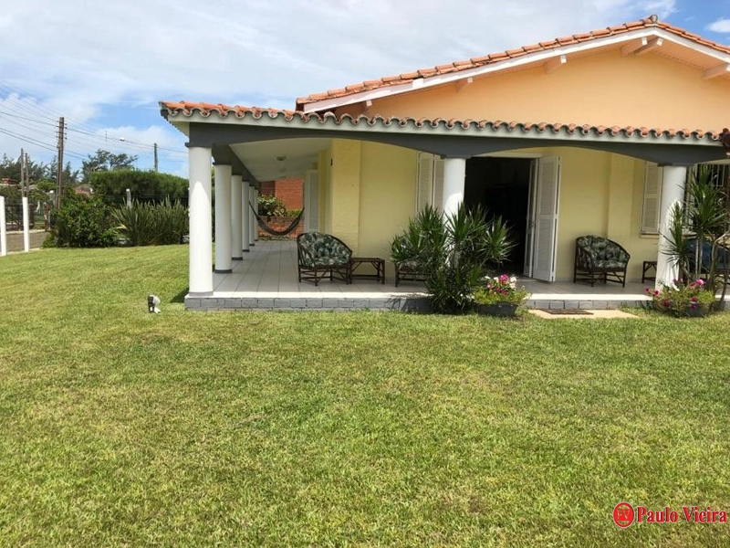 ATLÂNTIDA - CASA DE ESQUINA COM TERRENO DIFERENCIADO: 8ª foto da galeria de imagens do imóvel