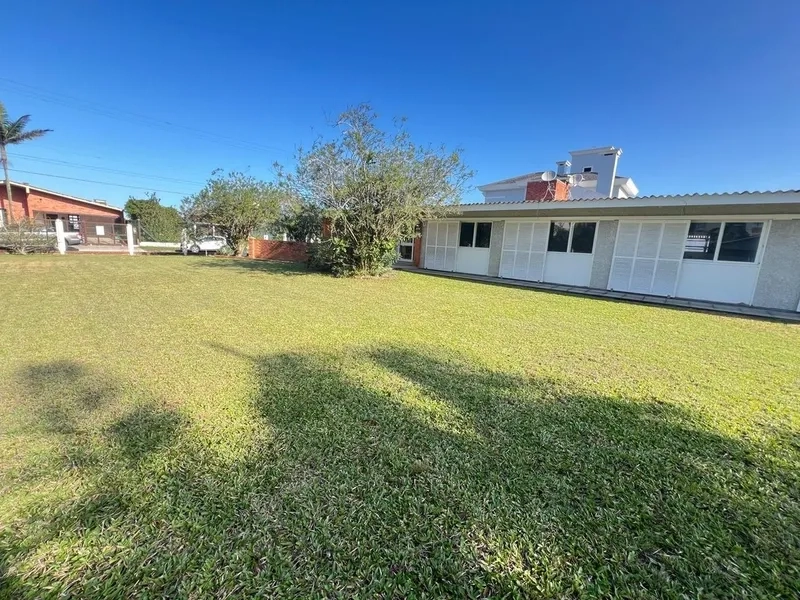ATLÂNTIDA - CASA DE ESQUINA COM TERRENO DIFERENCIADO: 14ª foto da galeria de imagens do imóvel