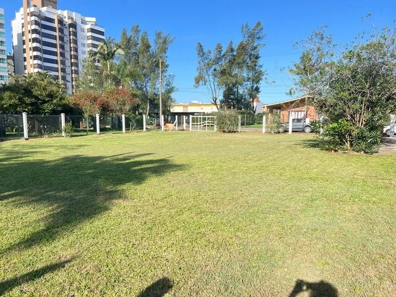 ATLÂNTIDA - CASA DE ESQUINA COM TERRENO DIFERENCIADO: 43ª foto da galeria de imagens do imóvel