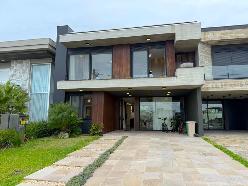 SUNSET - SOBRADO EM CONDOMINIO FECHADO COM 5 SUÍTES: 2ª foto da galeria de imagens do imóvel