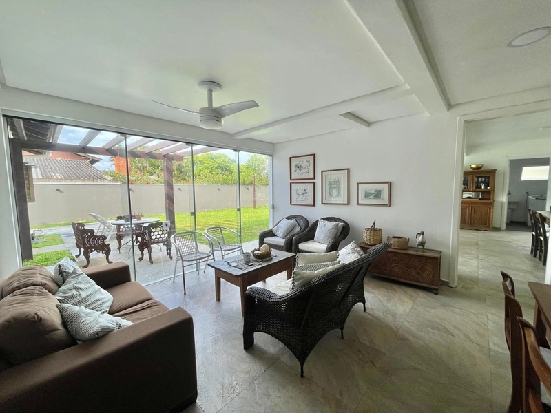 CASA COM PISCINA EM ATLÂNTIDA COM 5 DORMITÓRIOS: 18ª foto da galeria de imagens do imóvel