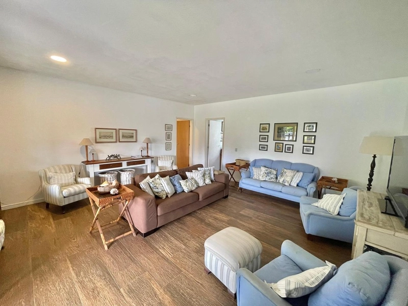 CASA COM PISCINA EM ATLÂNTIDA COM 5 DORMITÓRIOS: 8ª foto da galeria de imagens do imóvel