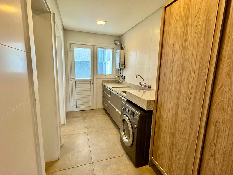 XANGRI-LÁ - CONDOMÍNIO ENSEADA LAGOS - CASA BEIRA-LAGO, 4 SUÍTES: 23ª foto da galeria de imagens do imóvel