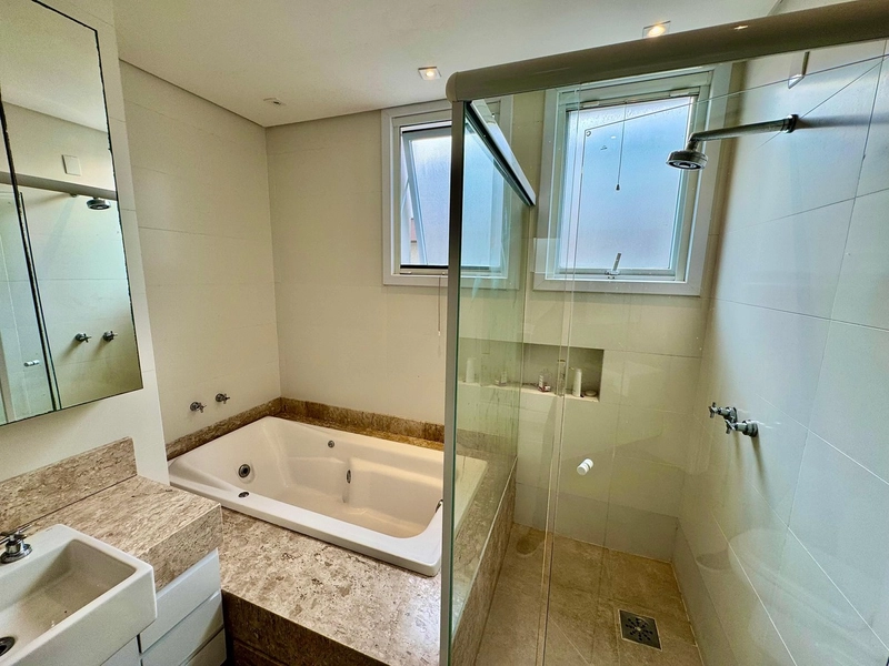 XANGRI-LÁ - CONDOMÍNIO ENSEADA LAGOS - CASA BEIRA-LAGO, 4 SUÍTES: 43ª foto da galeria de imagens do imóvel