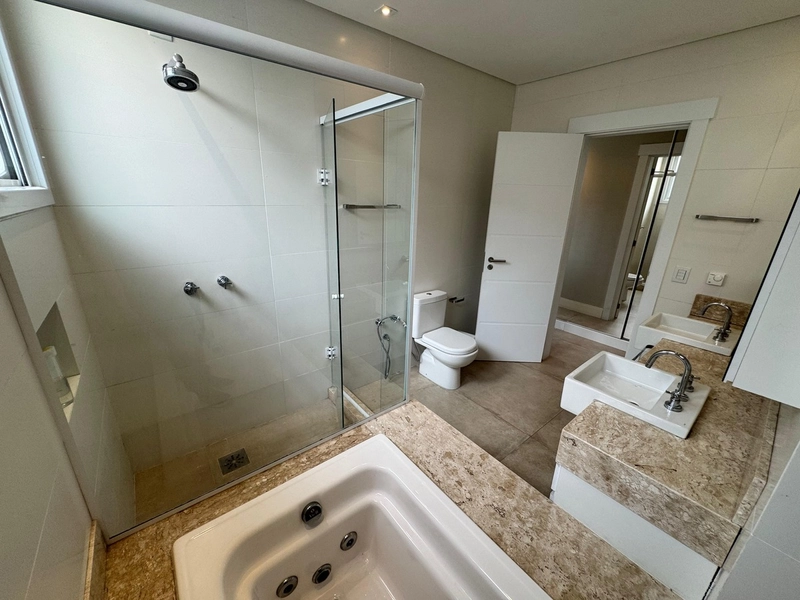 XANGRI-LÁ - CONDOMÍNIO ENSEADA LAGOS - CASA BEIRA-LAGO, 4 SUÍTES: 40ª foto da galeria de imagens do imóvel