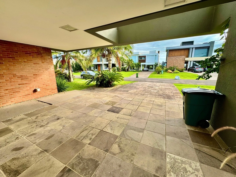 XANGRI-LÁ - CONDOMÍNIO ENSEADA LAGOS - CASA BEIRA-LAGO, 4 SUÍTES: 7ª foto da galeria de imagens do imóvel