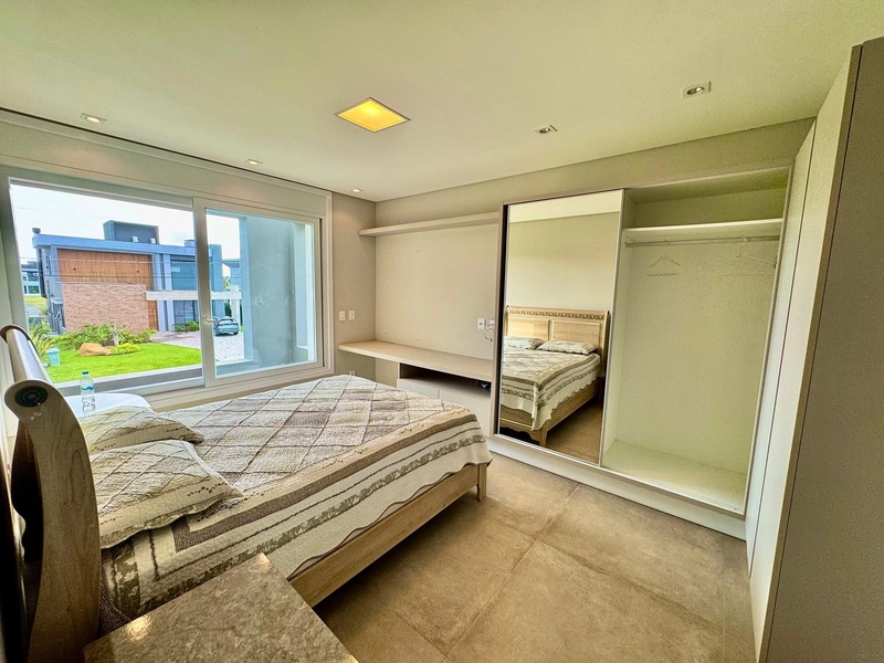 XANGRI-LÁ - CONDOMÍNIO ENSEADA LAGOS - CASA BEIRA-LAGO, 4 SUÍTES: 34ª foto da galeria de imagens do imóvel