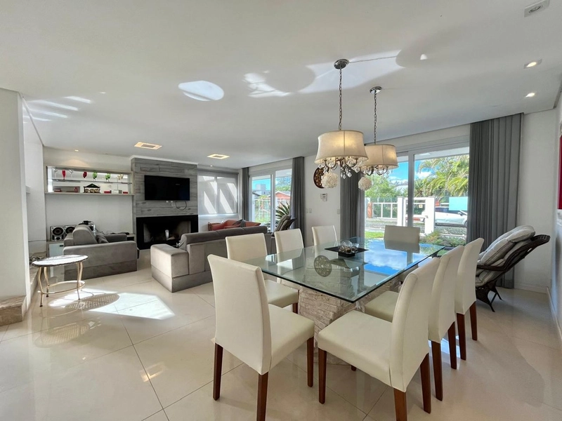 ATLÂNTIDA - CASA 5 SUÍTES COM PISCINA: 2ª foto da galeria de imagens do imóvel