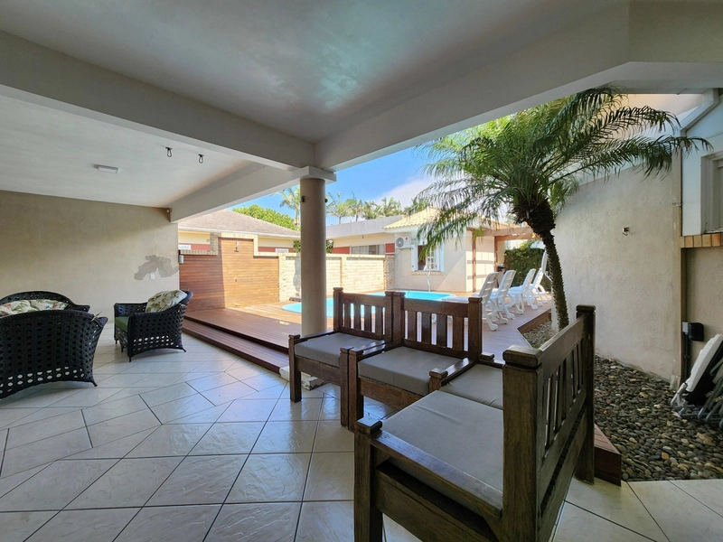 XANGRI-LÁ - CASA TÉRREA DE ESQUINA 4 DORMITÓRIOS, 1 SUÍTE, COM PISCINA: 6ª foto da galeria de imagens do imóvel