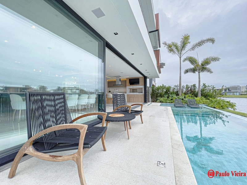 ENSEADA - EXCELENTE SOBRADO COM 5 SUÍTES: 31ª foto da galeria de imagens do imóvel