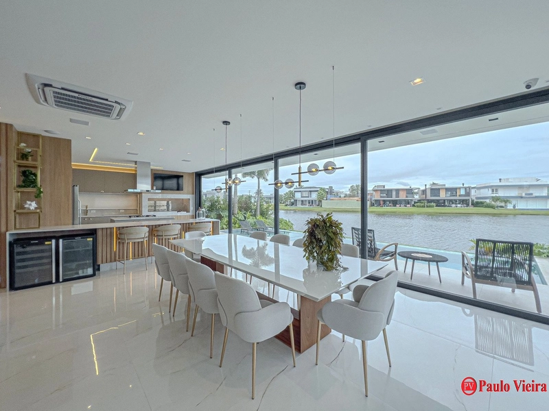 ENSEADA - EXCELENTE SOBRADO COM 5 SUÍTES: 30ª foto da galeria de imagens do imóvel