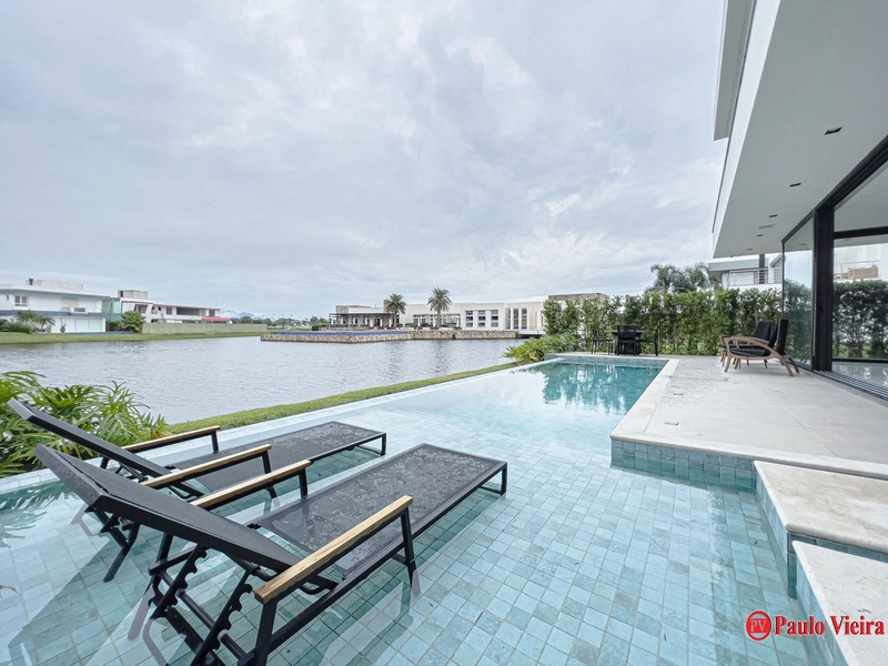 ENSEADA - EXCELENTE SOBRADO COM 5 SUÍTES: 14ª foto da galeria de imagens do imóvel