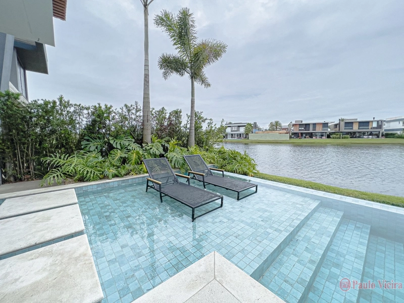 ENSEADA - EXCELENTE SOBRADO COM 5 SUÍTES: 52ª foto da galeria de imagens do imóvel