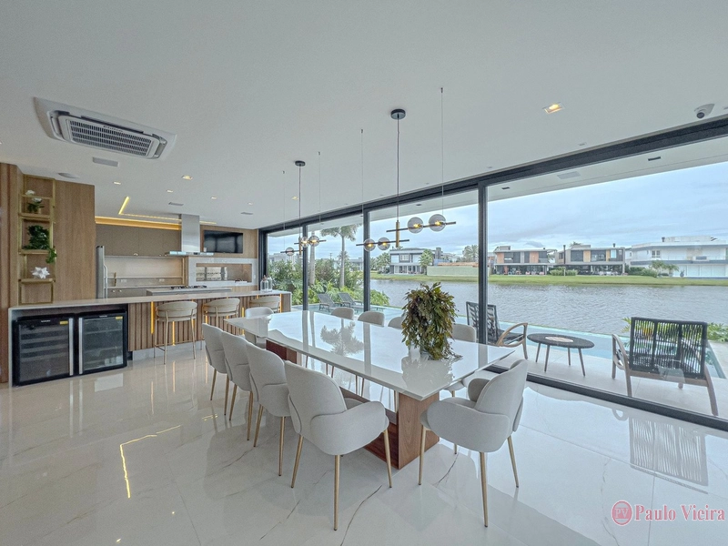 ENSEADA - EXCELENTE SOBRADO COM 5 SUÍTES: 32ª foto da galeria de imagens do imóvel