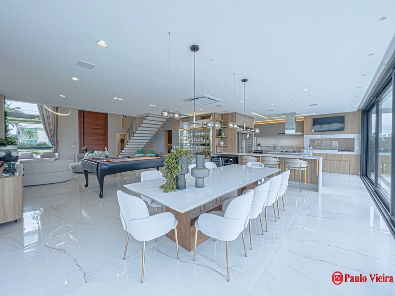 ENSEADA - EXCELENTE SOBRADO COM 5 SUÍTES: 5ª foto da galeria de imagens do imóvel