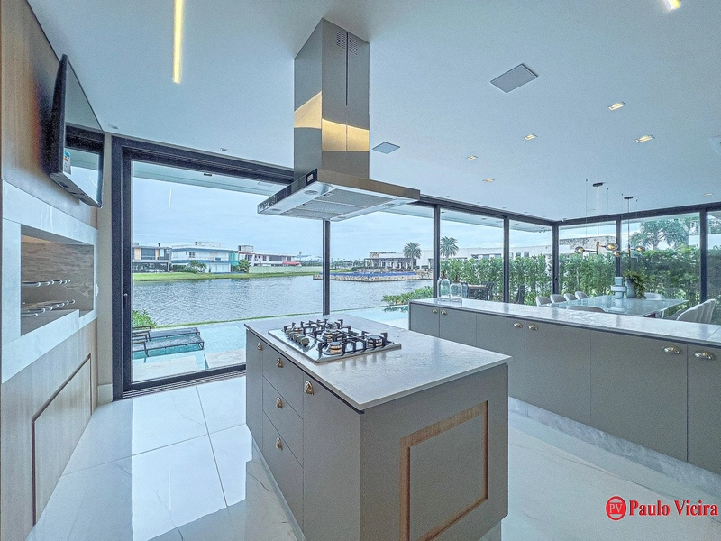 ENSEADA - EXCELENTE SOBRADO COM 5 SUÍTES: 18ª foto da galeria de imagens do imóvel