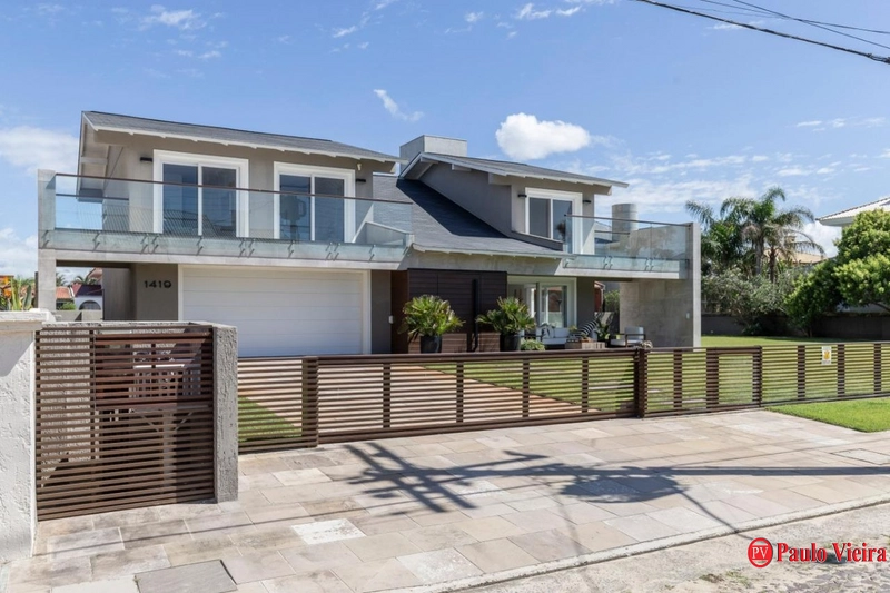 ATLÂNTIDA - EXUBERANTE SOBRADO COM 5 SUÍTES: 4ª foto da galeria de imagens do imóvel