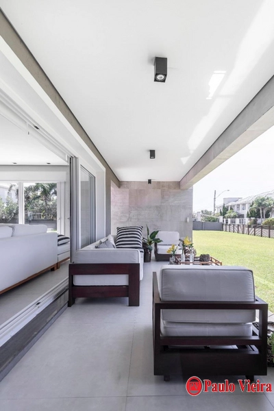 ATLÂNTIDA - EXUBERANTE SOBRADO COM 5 SUÍTES: 11ª foto da galeria de imagens do imóvel