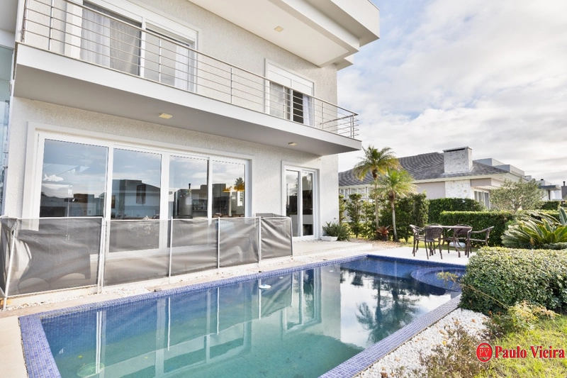 XANGRI-LÁ - CASA  BEIRA-LAGO, 4 SUÍTES, COM PISCINA AQUECIDA: 35ª foto da galeria de imagens do imóvel