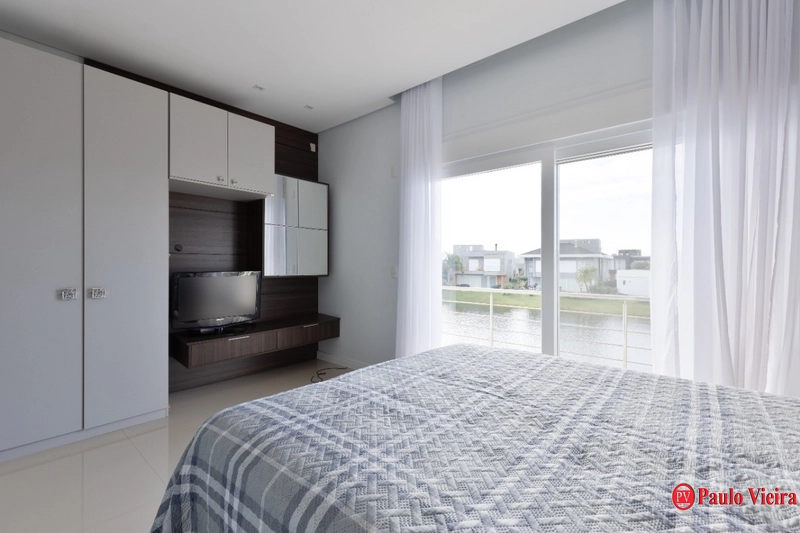 XANGRI-LÁ - CASA  BEIRA-LAGO, 4 SUÍTES, COM PISCINA AQUECIDA: 23ª foto da galeria de imagens do imóvel