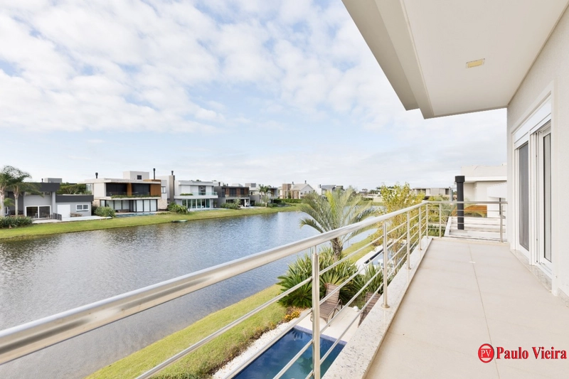 XANGRI-LÁ - CASA  BEIRA-LAGO, 4 SUÍTES, COM PISCINA AQUECIDA: 17ª foto da galeria de imagens do imóvel