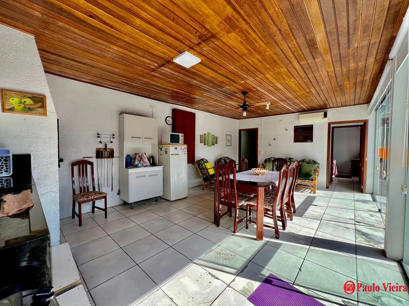 XANGRI-LÁ - CASA TÉRREA 4 DORMITÓRIOS, COM PISCINA - PERTO DO MAR: 16ª foto da galeria de imagens do imóvel