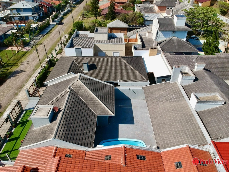 XANGRI-LÁ - CASA TÉRREA 4 DORMITÓRIOS, COM PISCINA - PERTO DO MAR: 37ª foto da galeria de imagens do imóvel