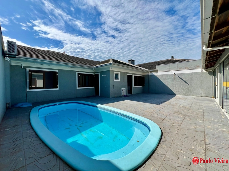 XANGRI-LÁ - CASA TÉRREA 4 DORMITÓRIOS, COM PISCINA - PERTO DO MAR: 7ª foto da galeria de imagens do imóvel