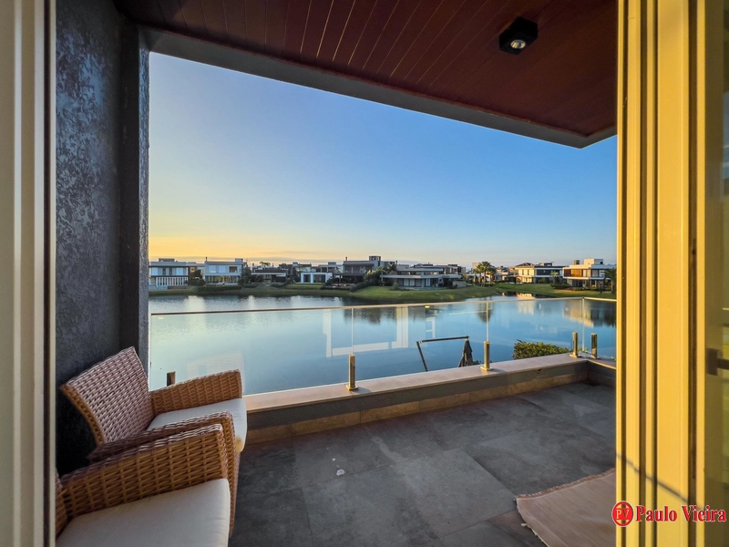 XANGRI-LÁ- CASA BEIRA-LAGO 4 SUÍTES COM PISCINA: 45ª foto da galeria de imagens do imóvel