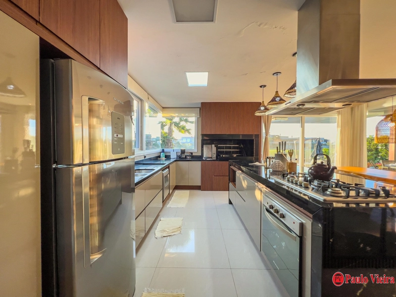 XANGRI-LÁ- CASA BEIRA-LAGO 4 SUÍTES COM PISCINA: 12ª foto da galeria de imagens do imóvel