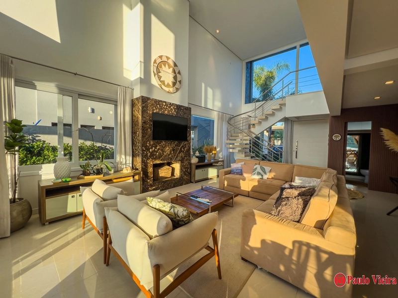 XANGRI-LÁ- CASA BEIRA-LAGO 4 SUÍTES COM PISCINA: 5ª foto da galeria de imagens do imóvel