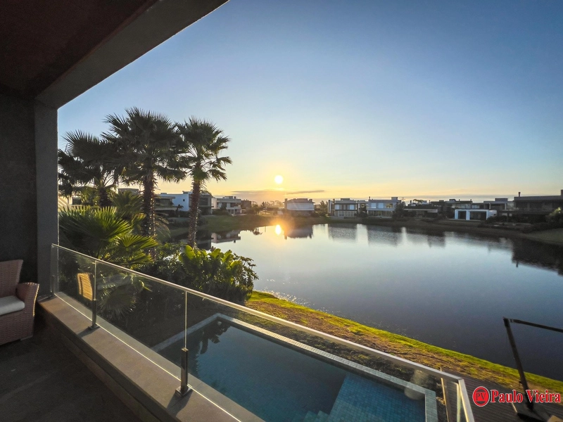 XANGRI-LÁ- CASA BEIRA-LAGO 4 SUÍTES COM PISCINA: 31ª foto da galeria de imagens do imóvel