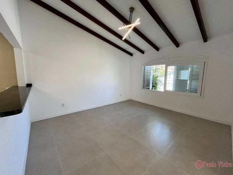 XANGRI-LÁ - CENTRO CASA 4 DORMITÓRIOS, COM PISCINA: 9ª foto da galeria de imagens do imóvel