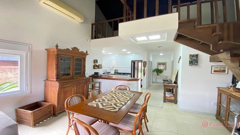 ATLÂNTIDA - EXCELENTE SOBRADO LOCALIZADO A APENAS ALGUNS METROS DO MAR: 4ª foto da galeria de imagens do imóvel