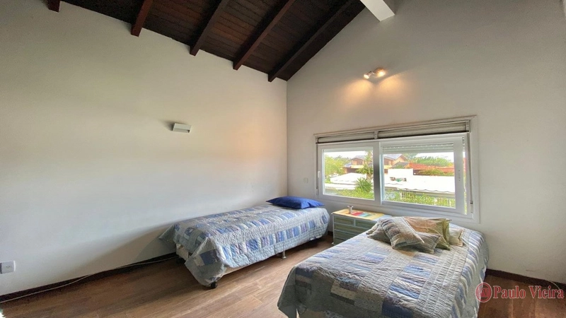 ATLÂNTIDA - EXCELENTE SOBRADO LOCALIZADO A APENAS ALGUNS METROS DO MAR: 9ª foto da galeria de imagens do imóvel