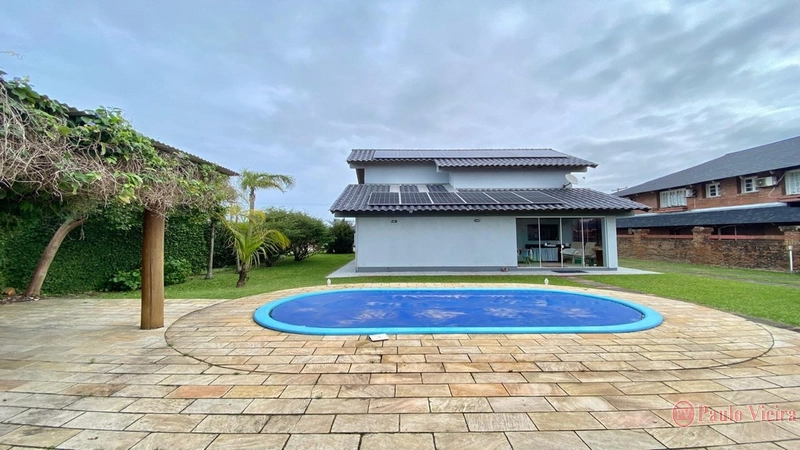 ATLÂNTIDA - EXCELENTE SOBRADO LOCALIZADO A APENAS ALGUNS METROS DO MAR: 15ª foto da galeria de imagens do imóvel