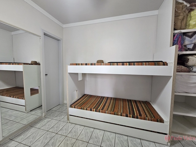 XANGRI-LA - DUPLEX FRENTE PARA AVENIDA, 3 QUADRAS DO MAR: 9ª foto da galeria de imagens do imóvel