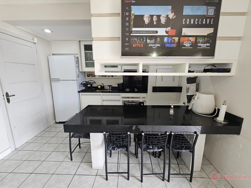 XANGRI-LA - DUPLEX FRENTE PARA AVENIDA, 3 QUADRAS DO MAR: 4ª foto da galeria de imagens do imóvel