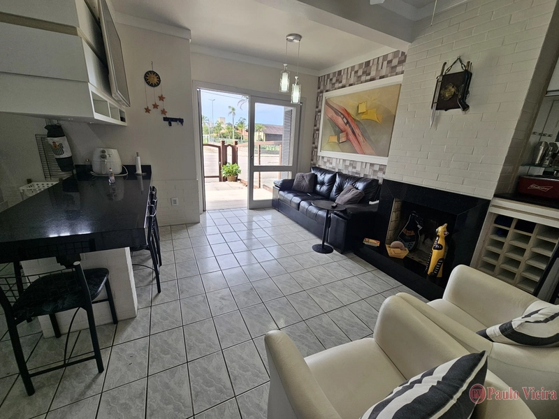 XANGRI-LA - DUPLEX FRENTE PARA AVENIDA, 3 QUADRAS DO MAR: 5ª foto da galeria de imagens do imóvel