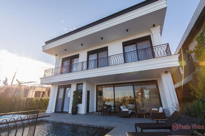 SENSE -  SOBRADO COM  5  SUÍTES, COM VISTA PARA O LAGO: 2ª foto da galeria de imagens do imóvel