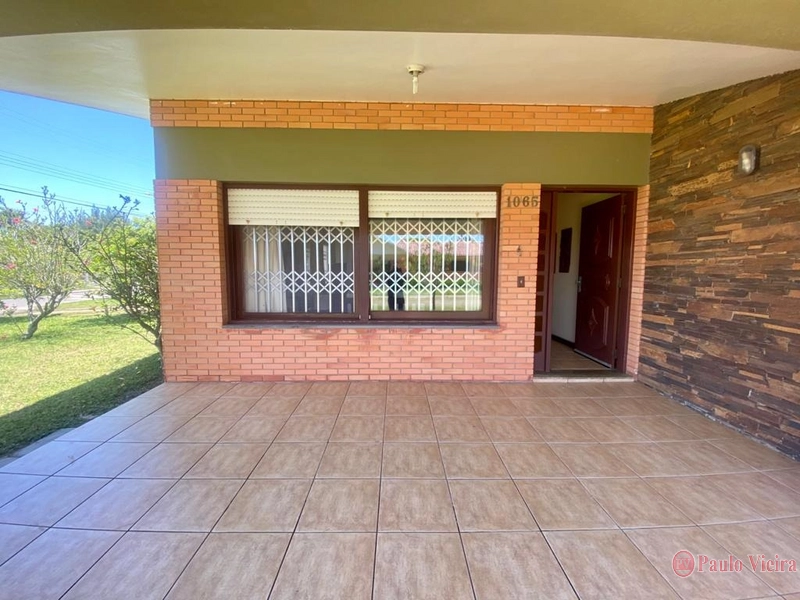 Casa de esquina com 4 dormitórios perto do mar: 9ª foto da galeria de imagens do imóvel