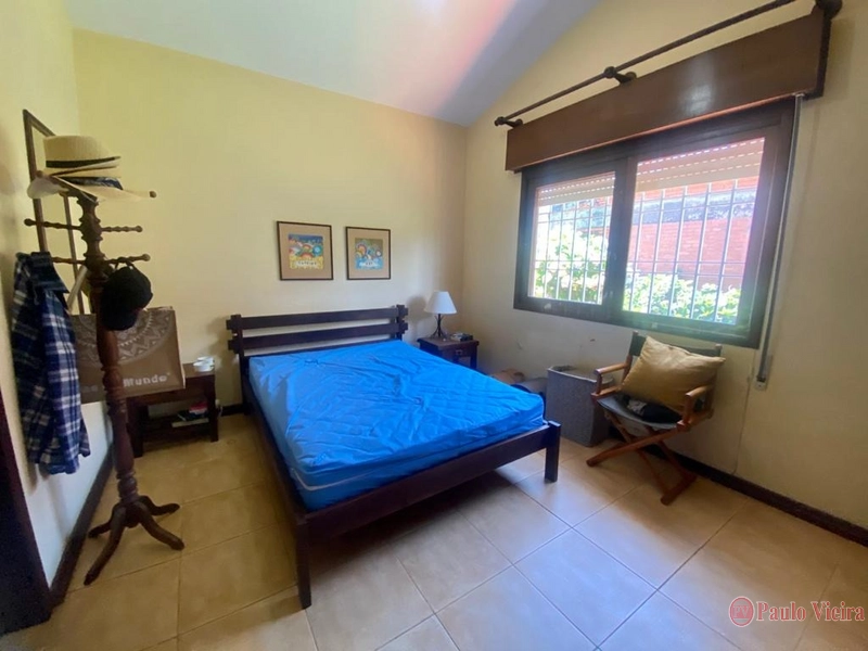 Casa de esquina com 4 dormitórios perto do mar: 25ª foto da galeria de imagens do imóvel